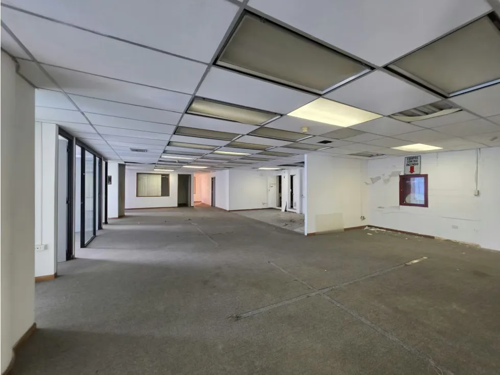Se alquila Oficina 550m² Los Palos Grandes - 9