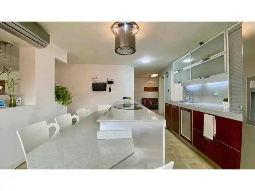 Alquilo PH 230m2 El Rosal 3002
