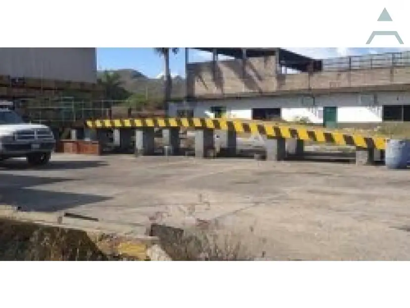 Se vende Galpón de 13000m² Valencia