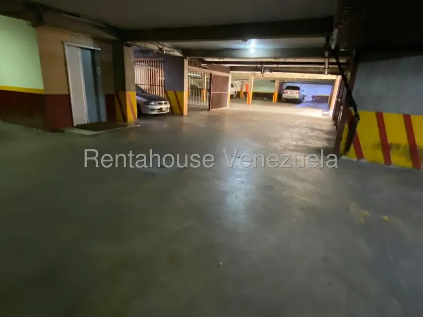 Apartamento (1 Nivel) en Alquiler en Colinas de Bello Monte, Distrito Metropolitano - 15