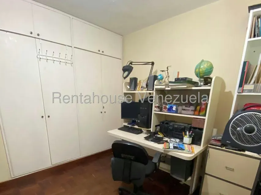 Apartamento (1 Nivel) en Alquiler en Colinas de Bello Monte, Distrito Metropolitano - 24