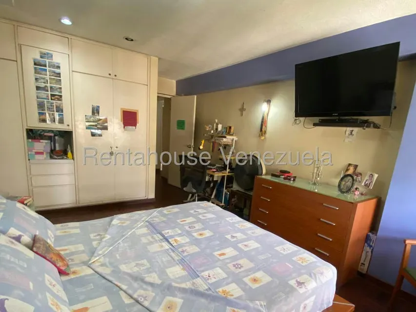 Apartamento (1 Nivel) en Alquiler en Colinas de Bello Monte, Distrito Metropolitano - 26