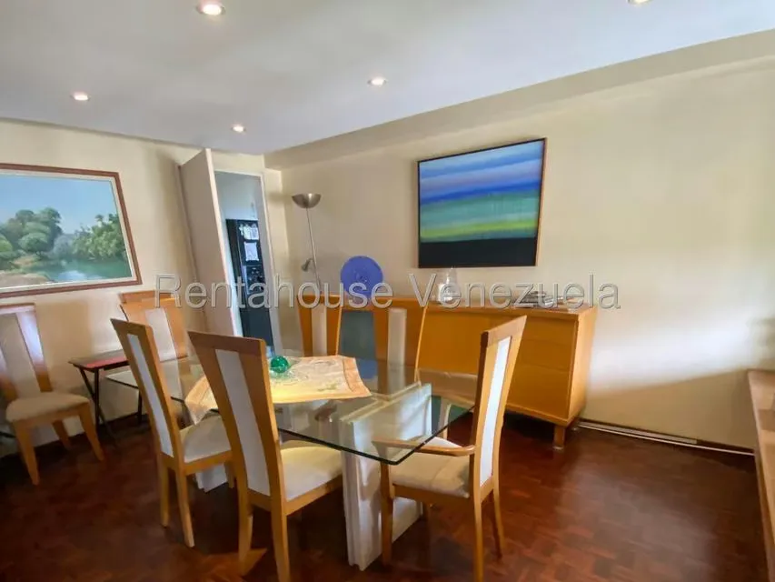 Apartamento (1 Nivel) en Alquiler en Colinas de Bello Monte, Distrito Metropolitano - 29