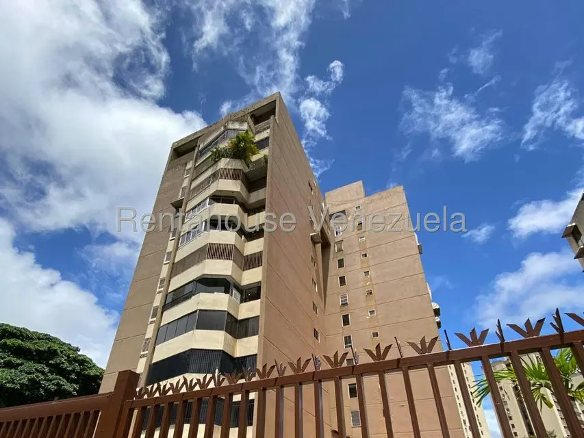Apartamento (1 Nivel) en Alquiler en Colinas de Bello Monte, Distrito Metropolitano - 39