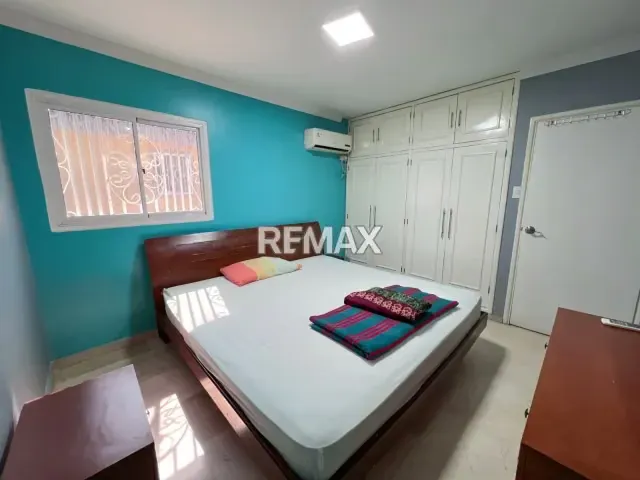 Town house actualizado en venta en la Urbanización Coromoto, Zona B - 16