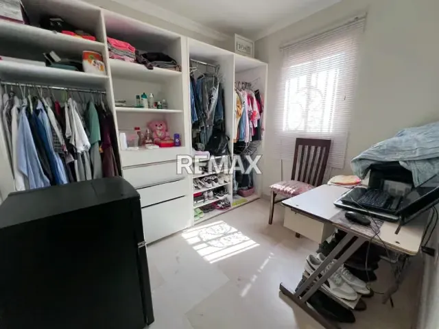 Town house actualizado en venta en la Urbanización Coromoto, Zona B - 18