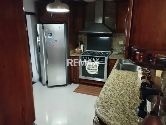 VENTA CASA LA UNIÓN, 5H+S4B 12, 4P, 244 MTS+TERRAZA 26-71 - 3