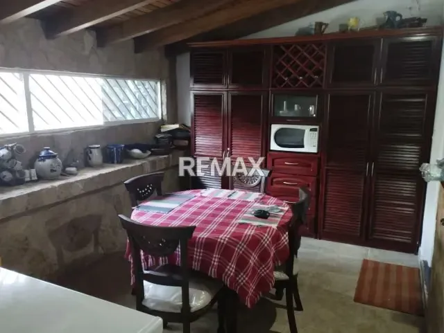 VENTA CASA LA UNIÓN, 5H+S4B 12, 4P, 244 MTS+TERRAZA 26-71 - 5