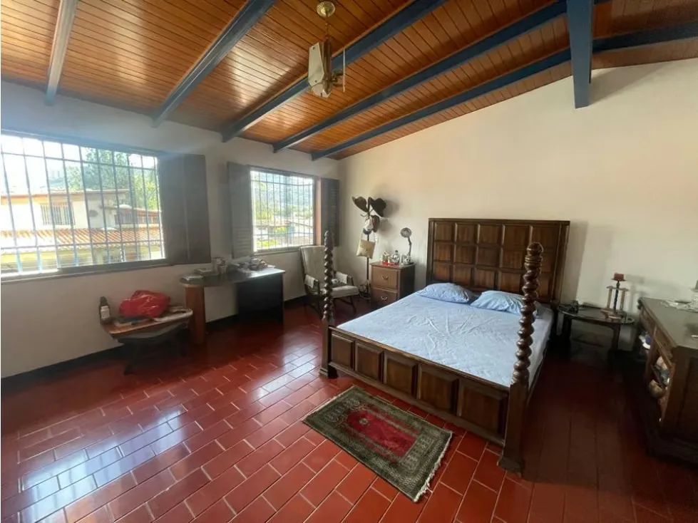 Se vende casa 650m2 Prados del Este 0565 - 18