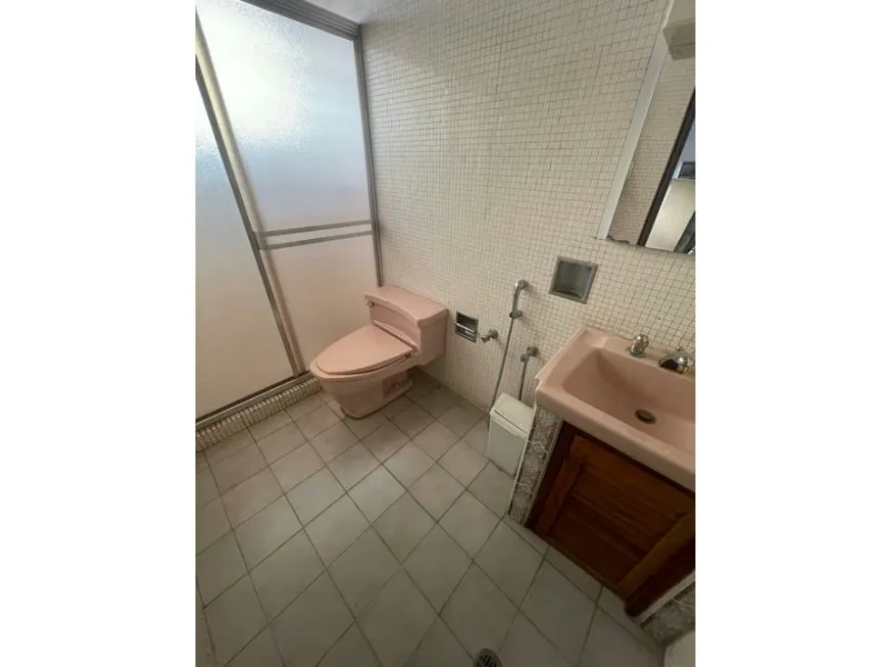 Se vende casa 650m2 Prados del Este 0565 - 22