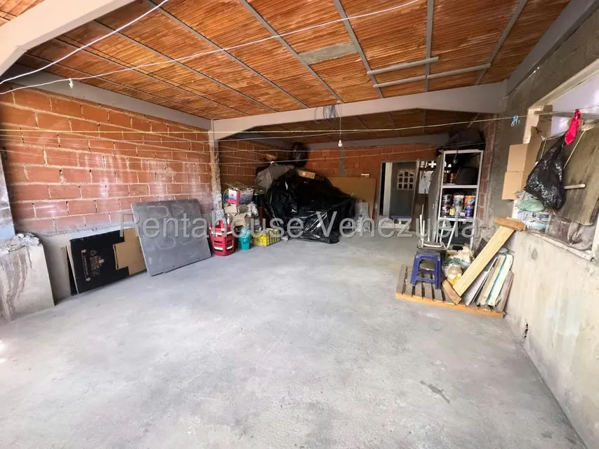 Casa (Multipes Niveles) en Venta en Catia, Distrito Metropolitano - 27