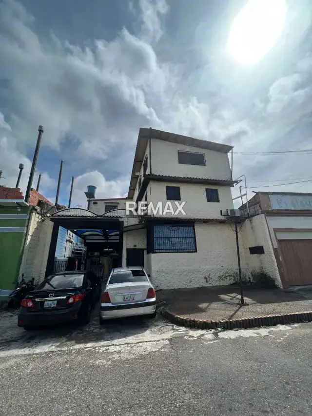 Local carrera 6 del centro