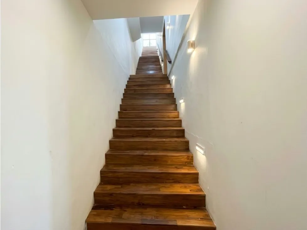 Se vende casa 600m2 Bello Monte 0822 - 9
