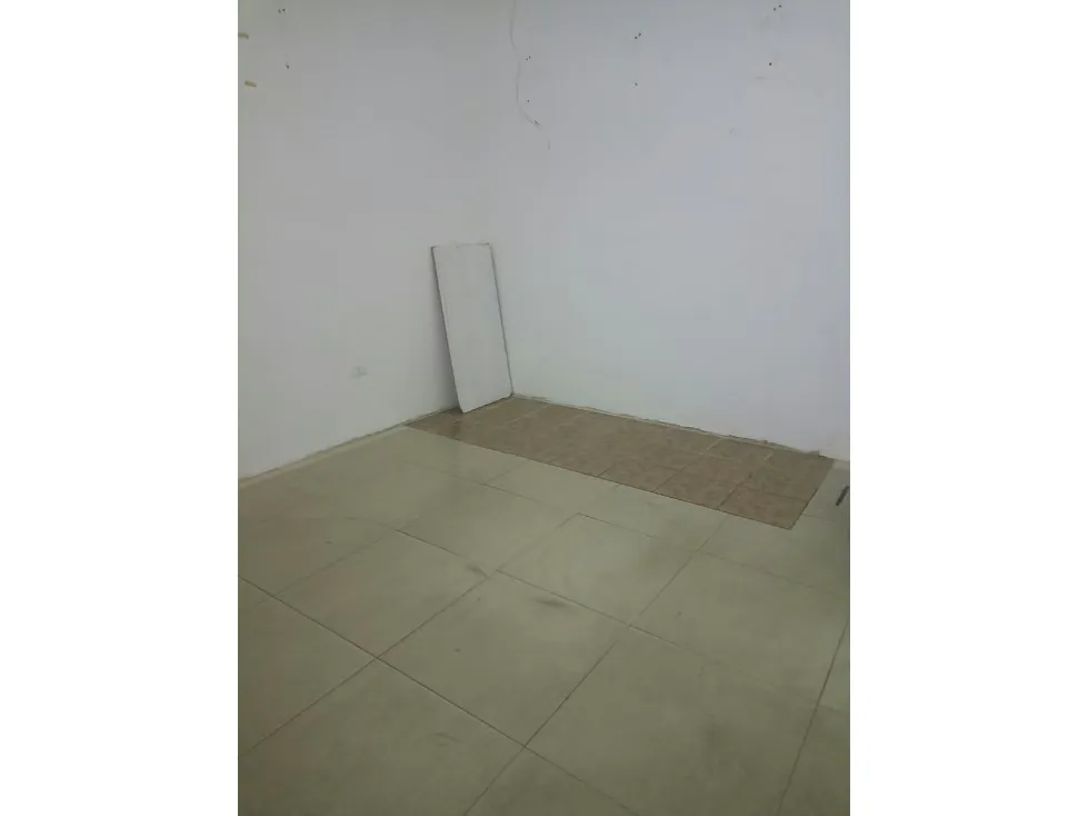 Se alquila local comercial 44m2 Prados del Este 3489 - 3