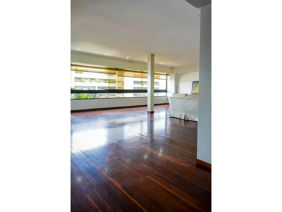 Se alquila apto 240m2 3h+s/5b/2p Santa Eduvigis La Arbolada