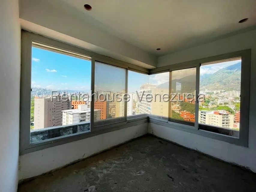 Apartamento (1 Nivel) en Venta en Los Dos Caminos, Distrito Metropolitano - 15