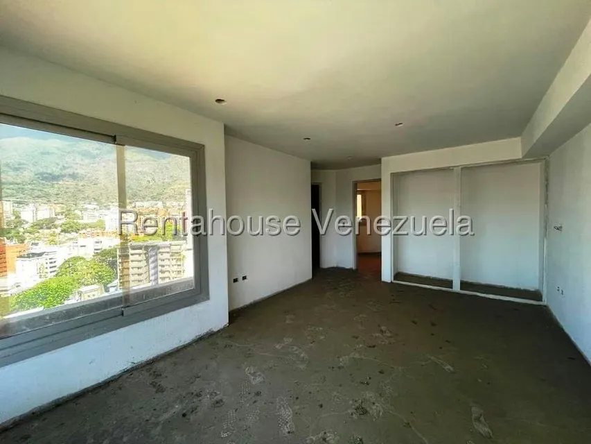 Apartamento (1 Nivel) en Venta en Los Dos Caminos, Distrito Metropolitano - 20