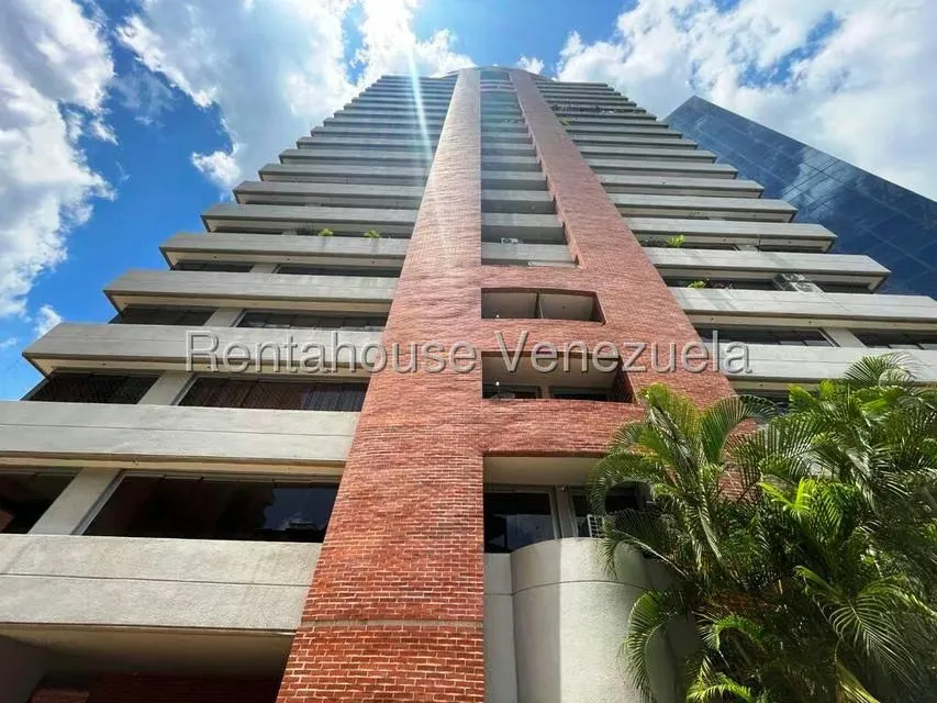 Apartamento (1 Nivel) en Venta en Los Dos Caminos, Distrito Metropolitano - 50