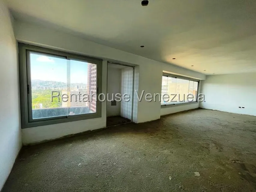 Apartamento (1 Nivel) en Venta en Los Dos Caminos, Distrito Metropolitano - 9