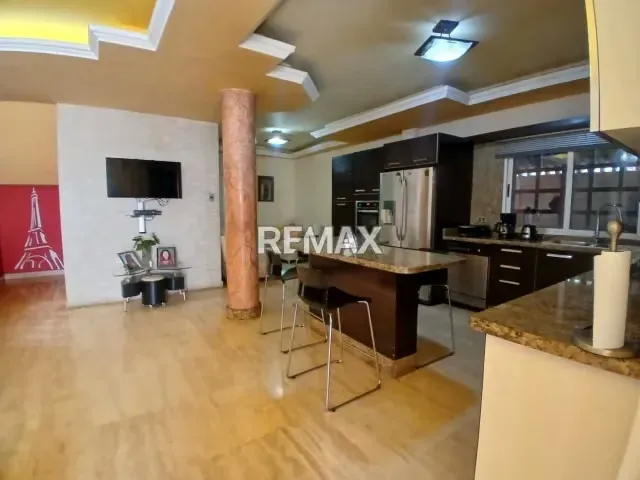 Se Alquila Casa en Excelente zona residencial Coro Edo. Falcón - 3