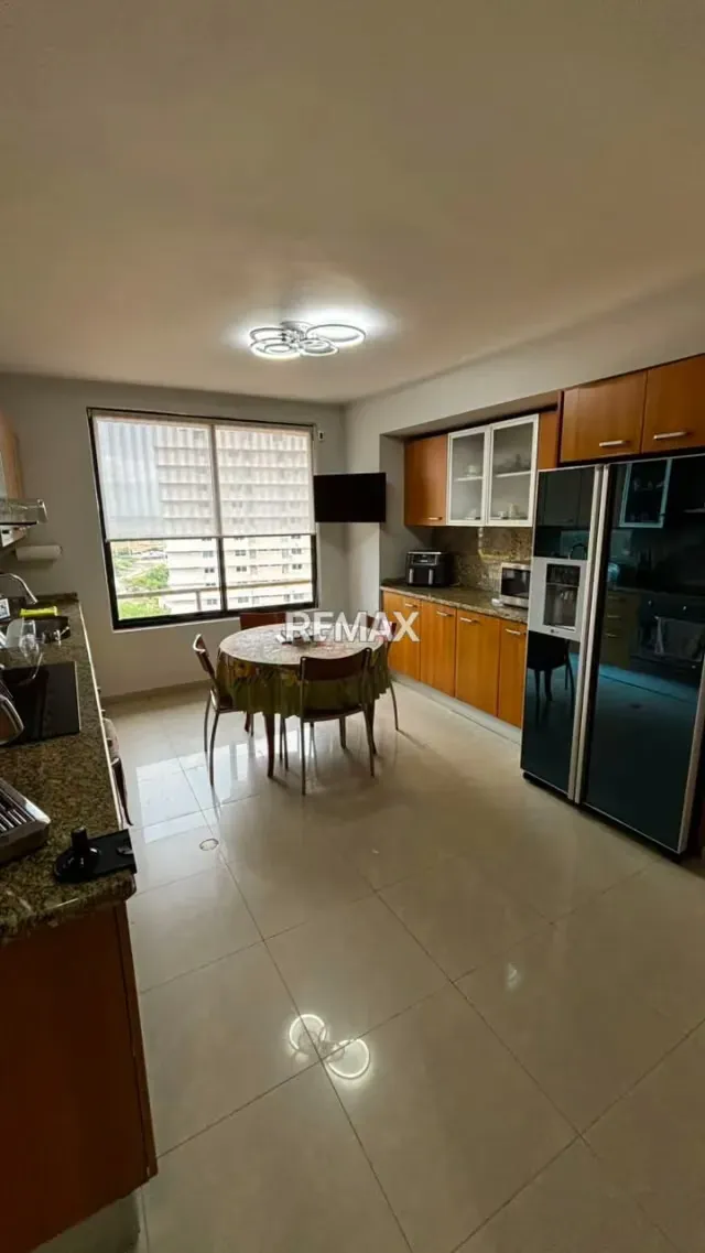 VENDO APARTAMENTO EN RESIDENCIAS CERRO ALEMAN - 9