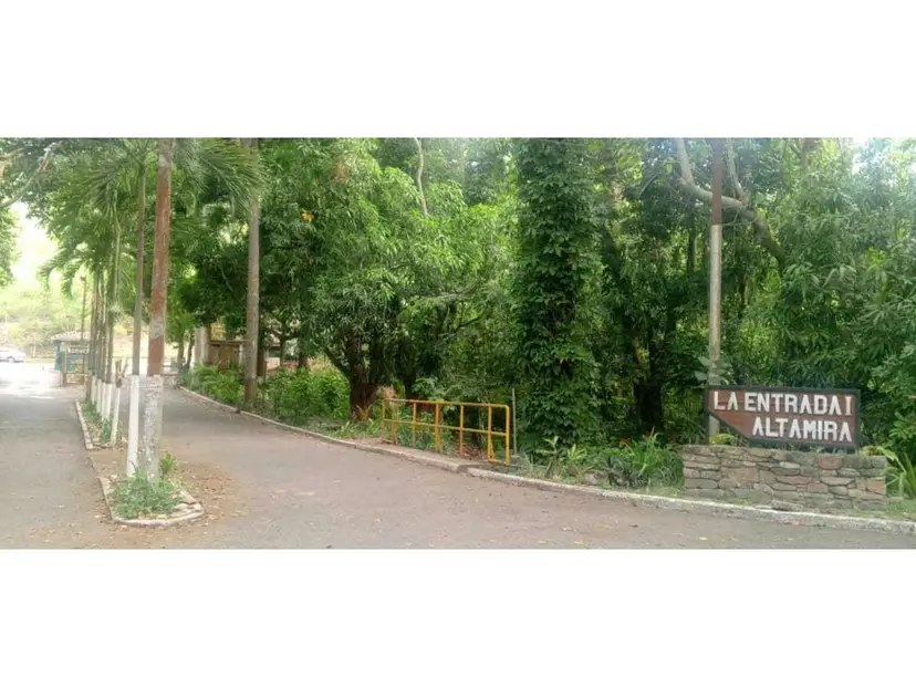 Copia de Terreno en venta en la Entrada Naguanagua Carabobo