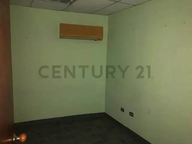 Local De 304,07 En Venta En El Cc El Refugio. - 11