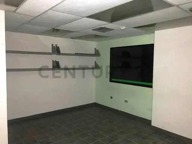 Local De 304,07 En Venta En El Cc El Refugio. - 12