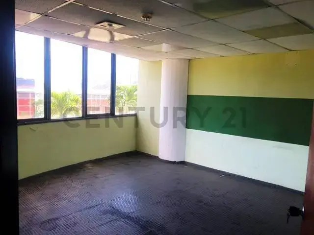 Local De 304,07 En Venta En El Cc El Refugio. - 13