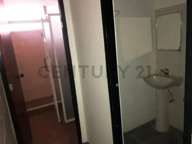 Local De 304,07 En Venta En El Cc El Refugio. - 16