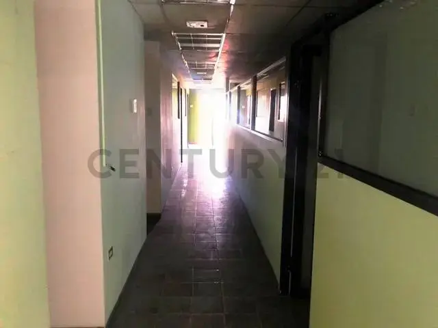 Local De 304,07 En Venta En El Cc El Refugio. - 5
