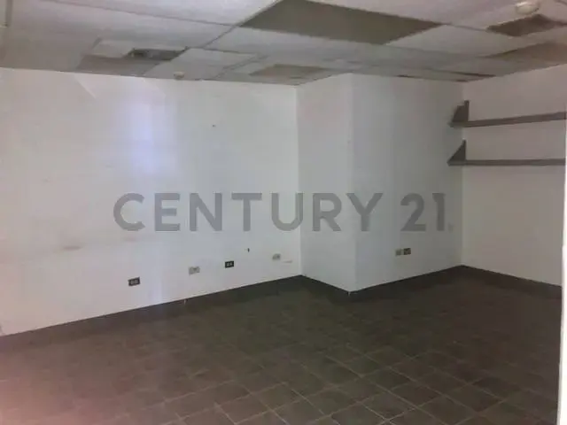 Local De 304,07 En Venta En El Cc El Refugio. - 10