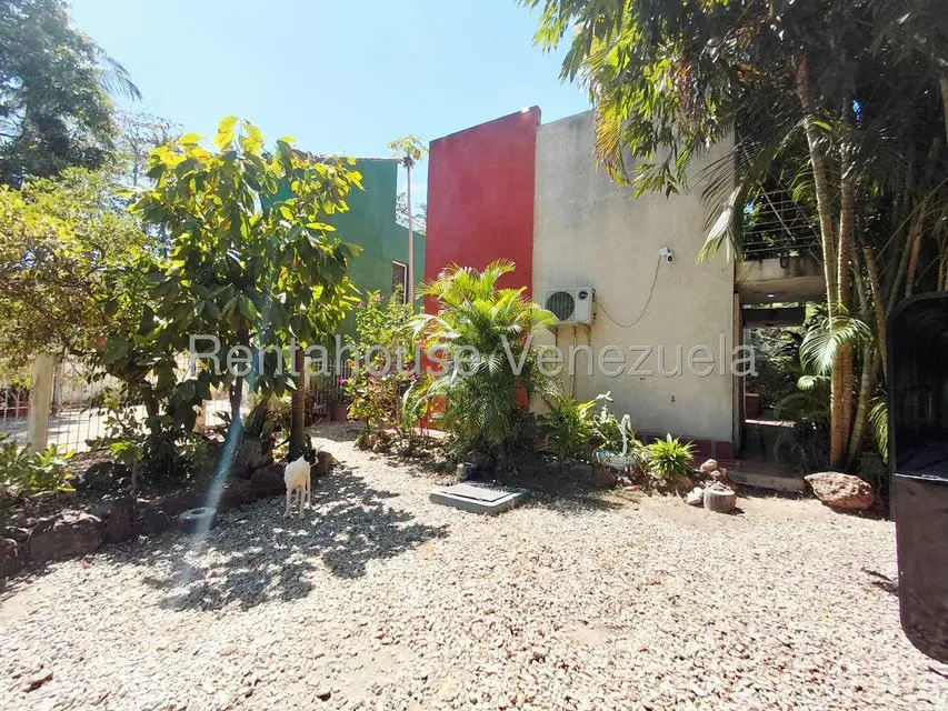 Casa (Duplex) en Venta en La Asuncion, Nueva Esparta - 2