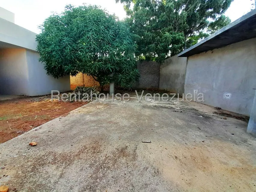 Casa (Multipes Niveles) en Venta en Sector Bobare, Falcon - 24