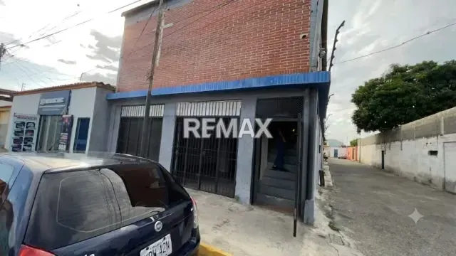 VENDO LOCAL COMERCAL EN ZONA ESTRATEGICA CERCA DEL TERMINAL DE PASAJEROS