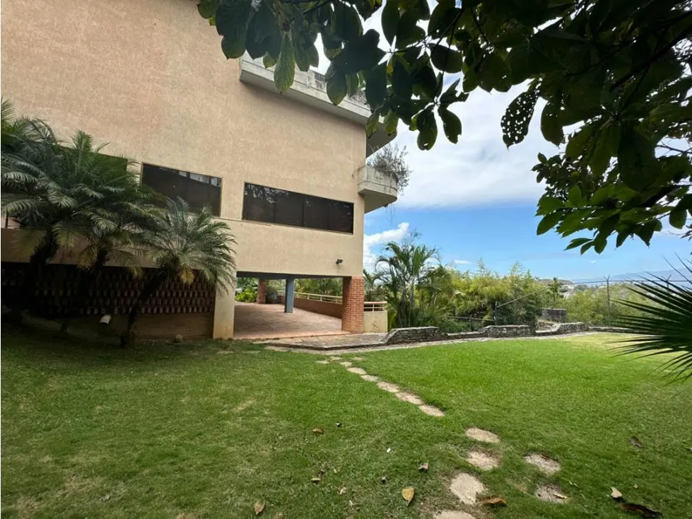 Se vende casa 1985m² 9h+2s/12b/5p Cerro Verde - 3
