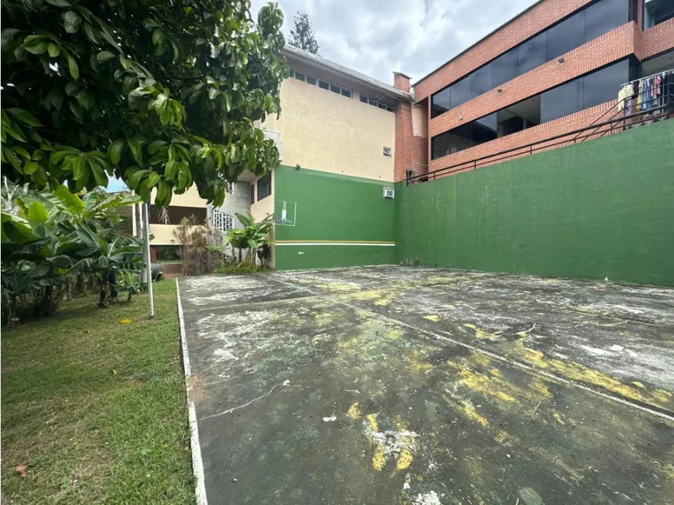 Se vende casa 1985m² 9h+2s/12b/5p Cerro Verde - 8