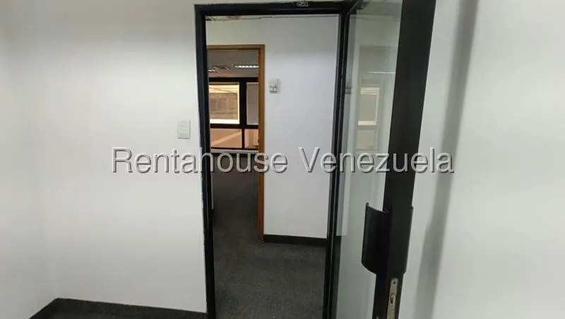 Oficina en Alquiler en Chuao, Distrito Metropolitano - 11