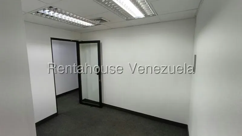 Oficina en Alquiler en Chuao, Distrito Metropolitano - 9