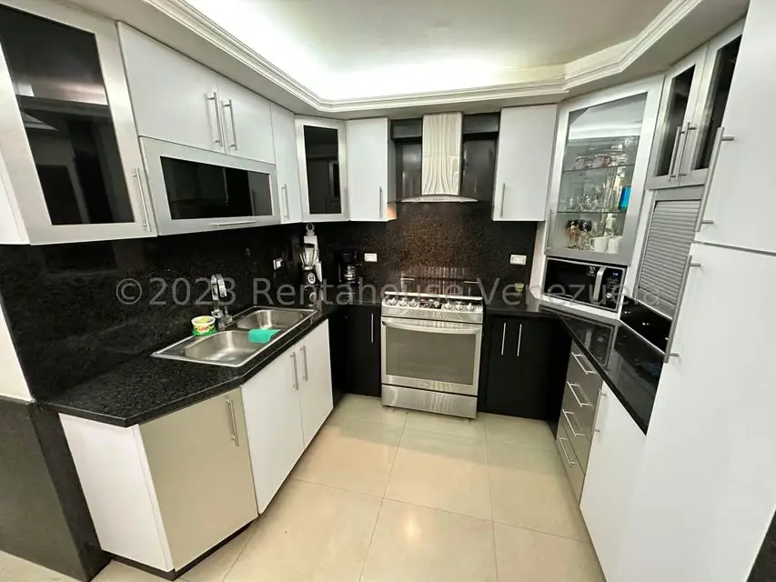 Apartamento (1 Nivel) en Venta en La Urbina, Distrito Metropolitano - 4