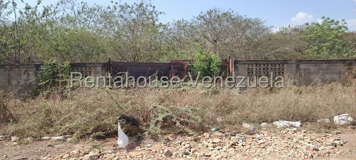 Terreno (Industrial) en Venta en Avenida Vargas, Zulia