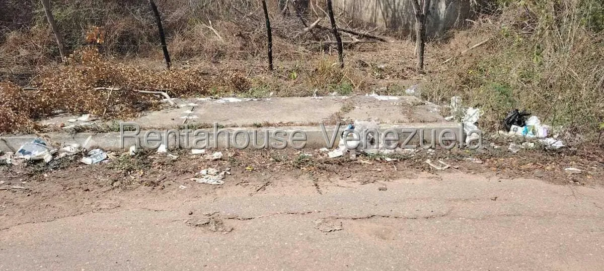 Terreno (Industrial) en Venta en Avenida Vargas, Zulia - 2
