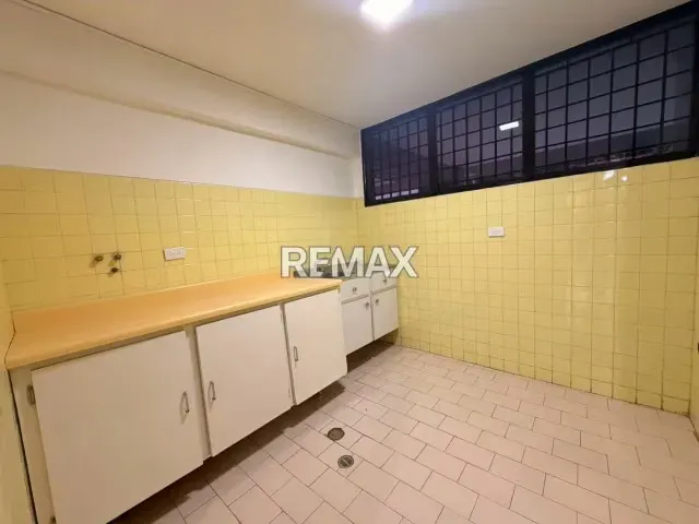 Oficina. Alquiler. Barrio Obrero - 2