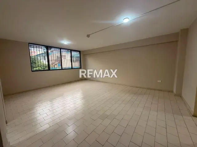 Oficina. Alquiler. Barrio Obrero - 4