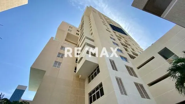 Apartamento en Alquiler Residencias Atlantis, Edif. Neptuno, sector Bella Vista, Maracaibo, Zulia.