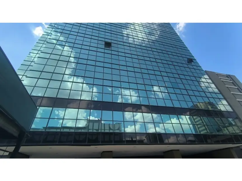 Se alquila oficina 123m2 El Bosque 6253