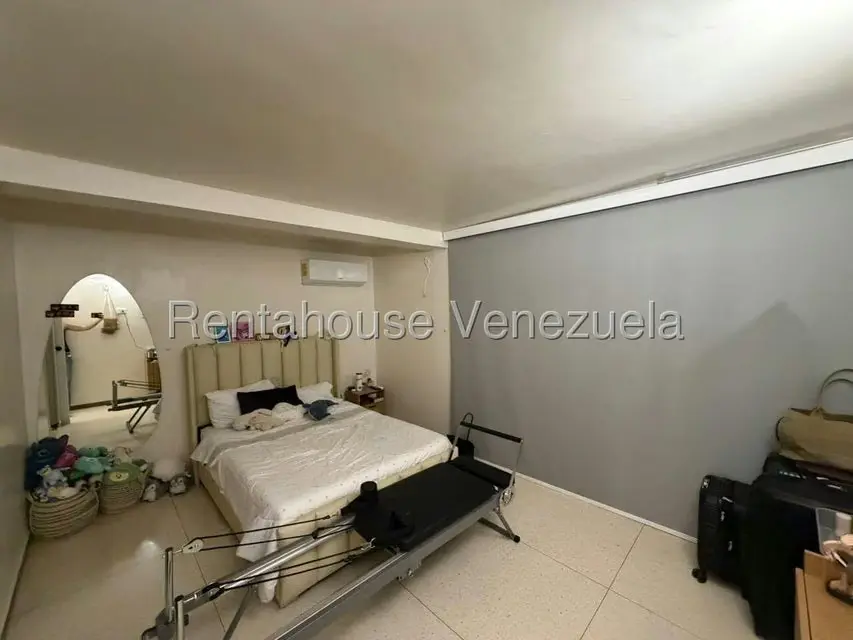 Casa (Multipes Niveles) en Venta en Prados del Este, Distrito Metropolitano - 21