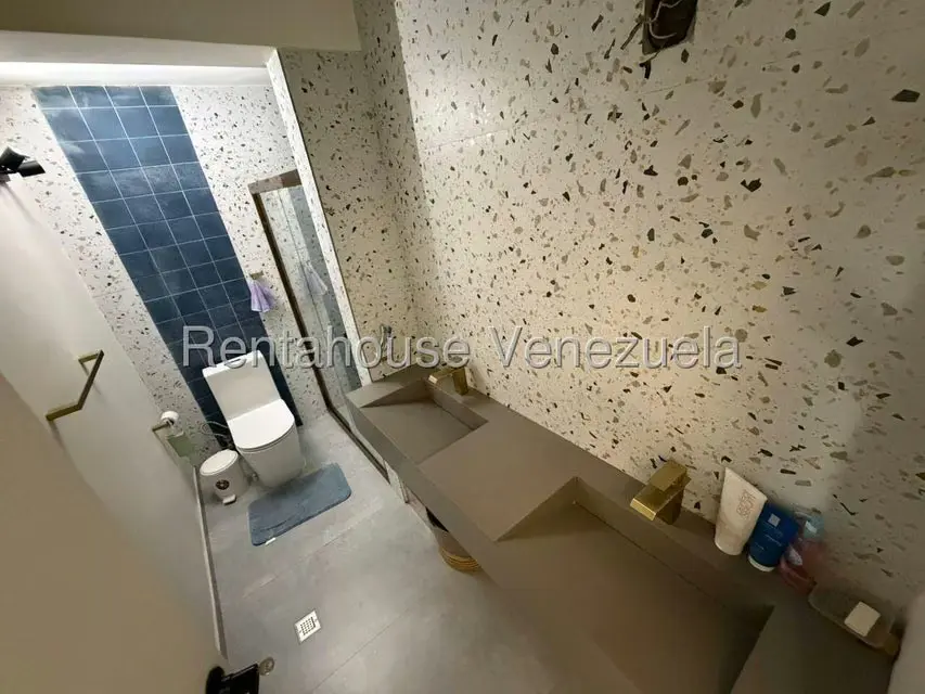 Casa (Multipes Niveles) en Venta en Prados del Este, Distrito Metropolitano - 23