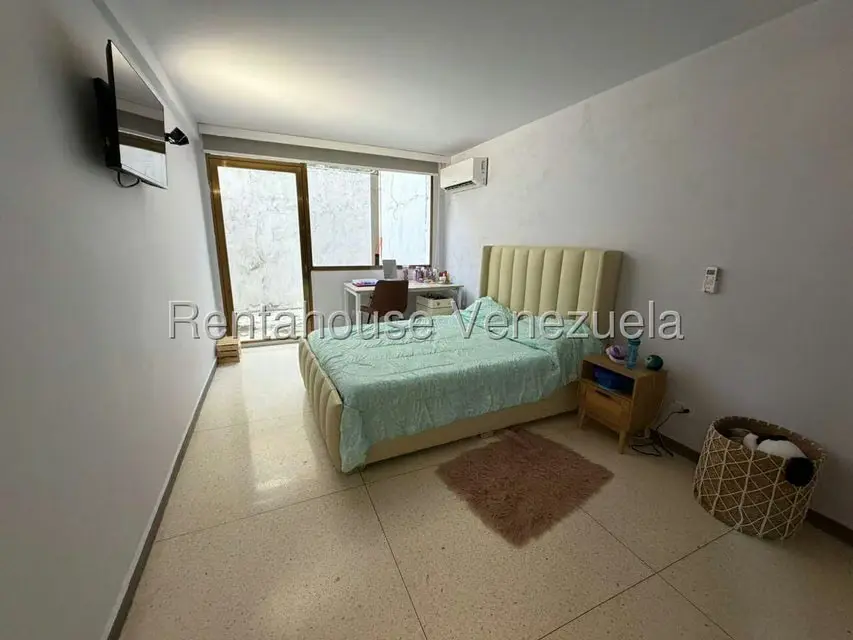 Casa (Multipes Niveles) en Venta en Prados del Este, Distrito Metropolitano - 25