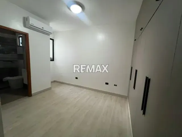 Venta Apartamento Los Mangos Res. Araks remodelado a estrenar - 3